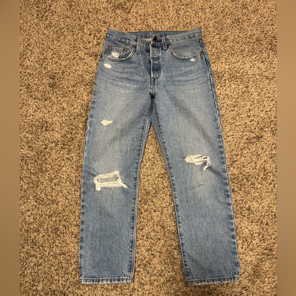 Women’s Levi  Blue Distressed Jeans